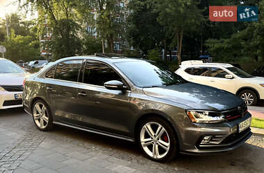 Седан Volkswagen Jetta 2017 в Києві
