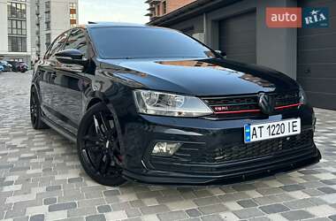 Седан Volkswagen Jetta 2015 в Ивано-Франковске