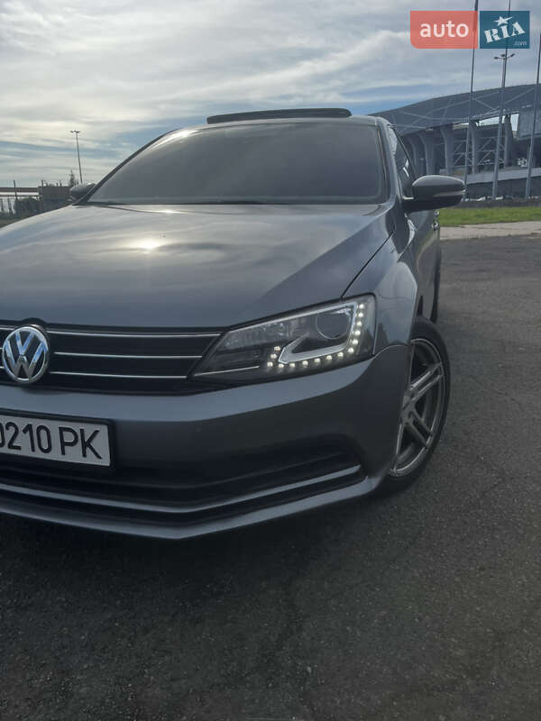 Седан Volkswagen Jetta 2016 в Львове фото 8 Седан Volkswagen Jetta 2016 в Львове