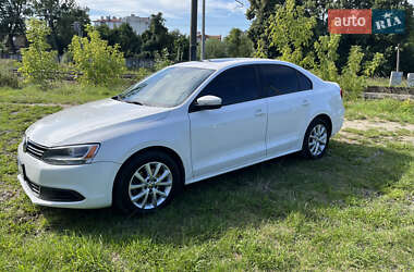 Седан Volkswagen Jetta 2010 в Львове