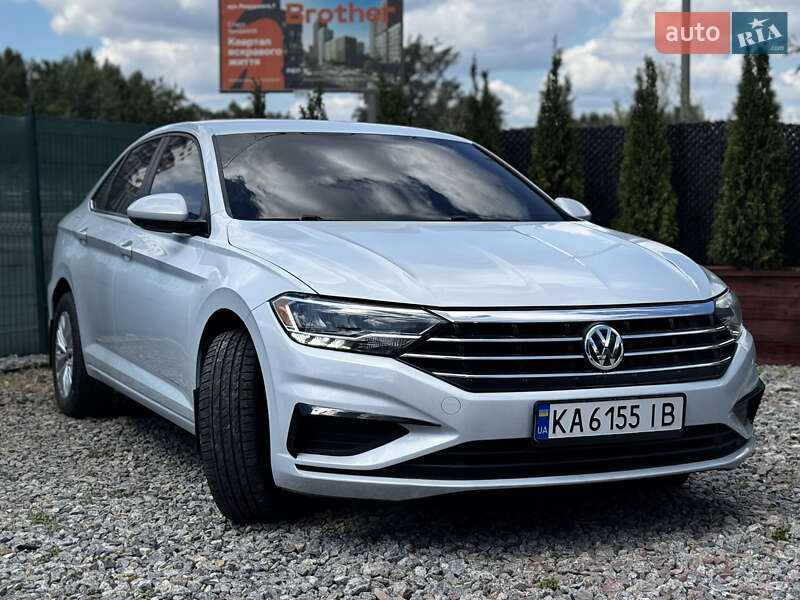 Седан Volkswagen Jetta 2018 в Киеве