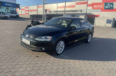 Седан Volkswagen Jetta 2014 в Києві
