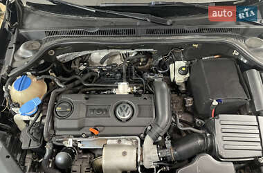 Седан Volkswagen Jetta 2012 в 