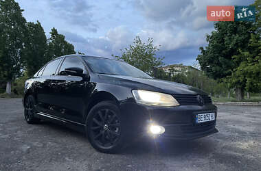 Седан Volkswagen Jetta 2012 в 