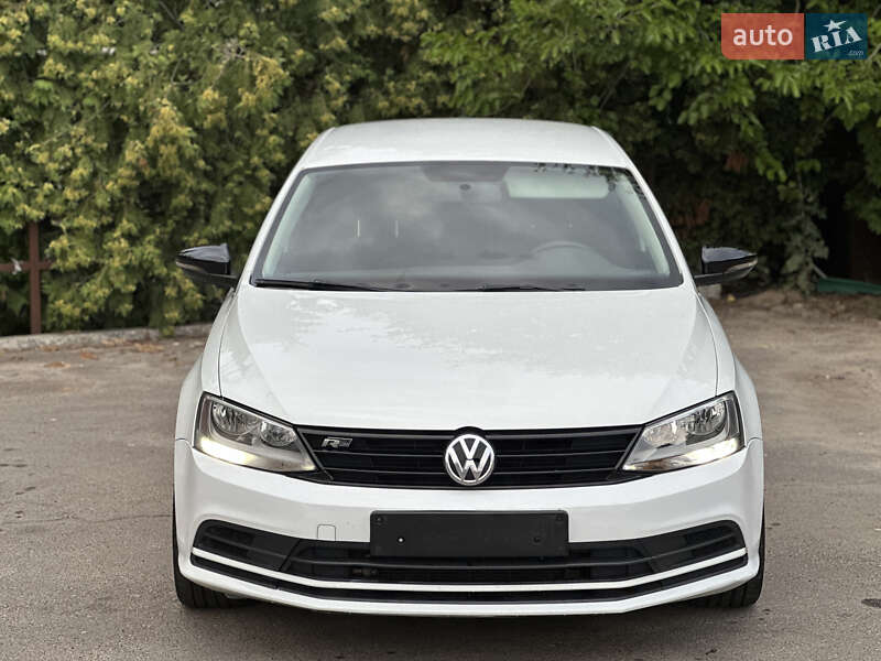 Седан Volkswagen Jetta 2016 в Києві