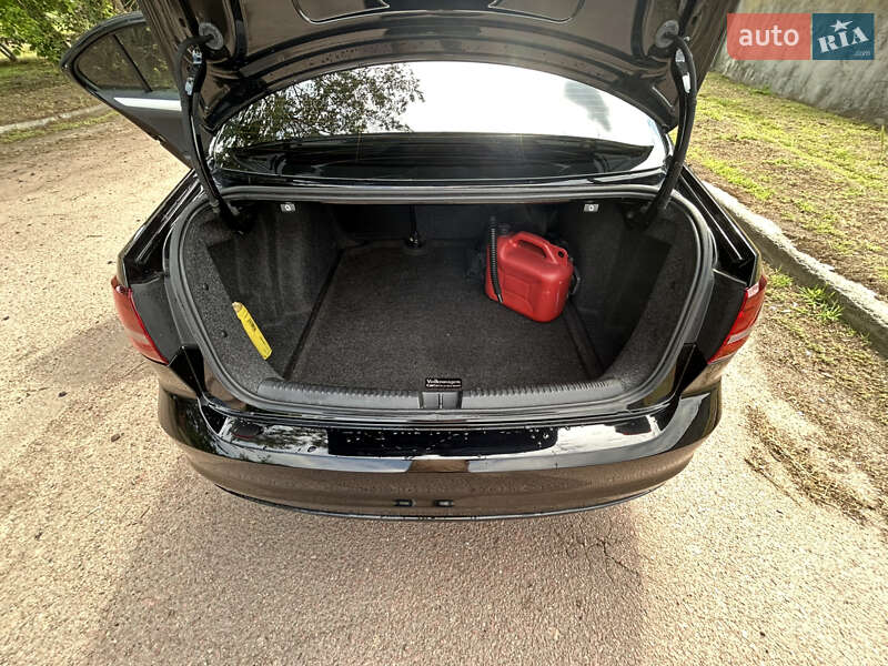 Седан Volkswagen Jetta 2016 в Борисполі