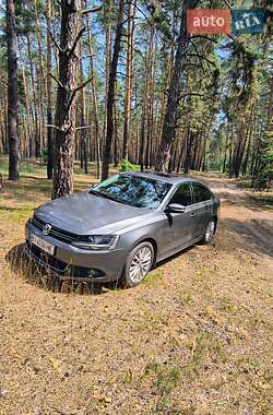 Седан Volkswagen Jetta 2012 в Полтаві