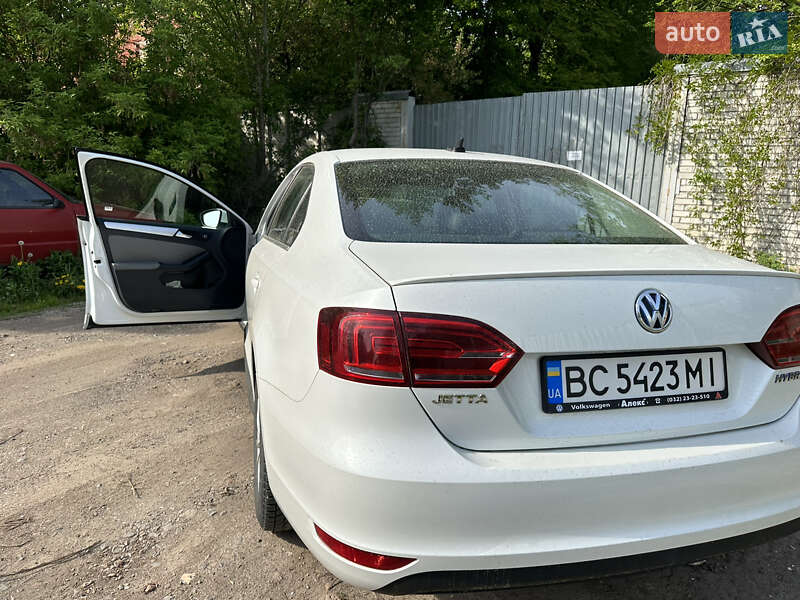 Седан Volkswagen Jetta 2013 в Львове