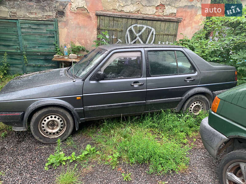 Седан Volkswagen Jetta 1988 в Львове