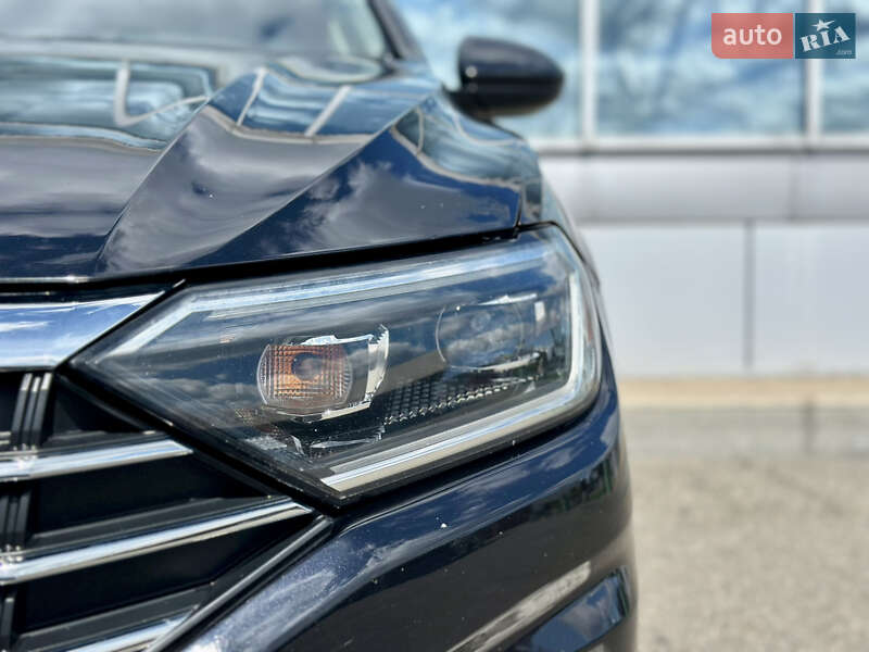 Седан Volkswagen Jetta 2019 в Києві