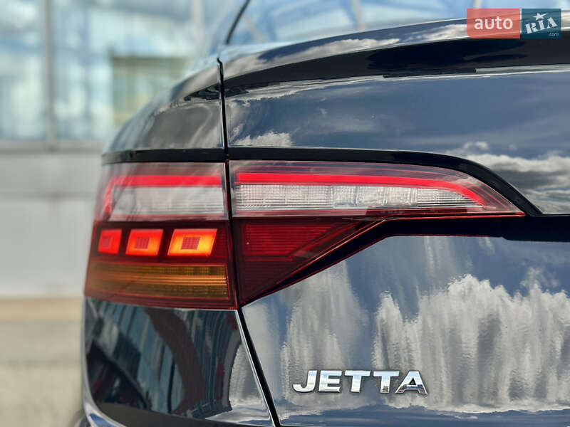 Седан Volkswagen Jetta 2019 в Києві