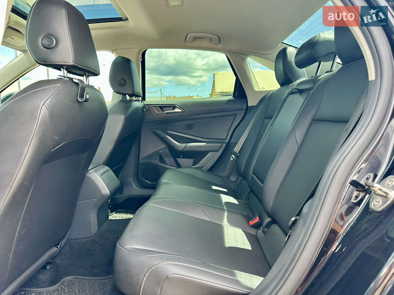 Седан Volkswagen Jetta 2019 в Києві