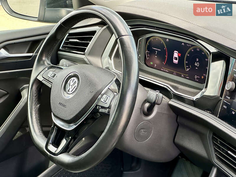 Седан Volkswagen Jetta 2019 в Києві
