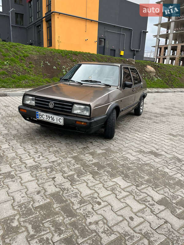 Седан Volkswagen Jetta 1986 в Ровно