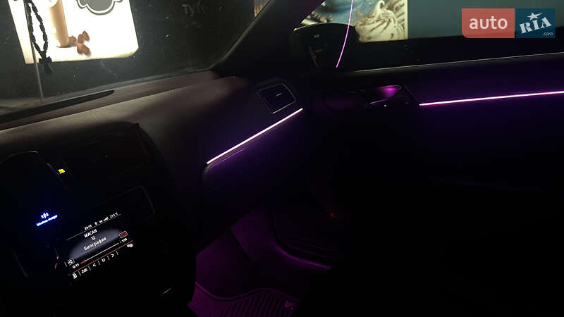 Седан Volkswagen Jetta 2016 в Киеве