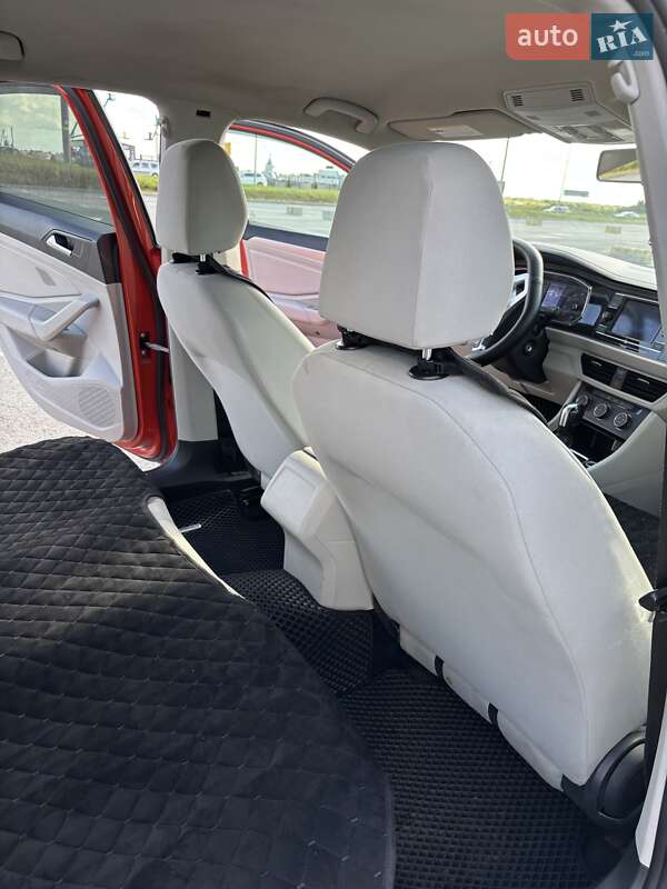 Седан Volkswagen Jetta 2019 в Львове