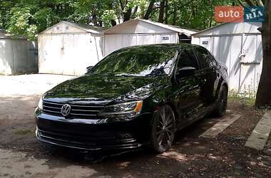 Седан Volkswagen Jetta 2015 в Дніпрі