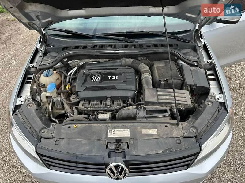 Седан Volkswagen Jetta 2014 в Сахновщине