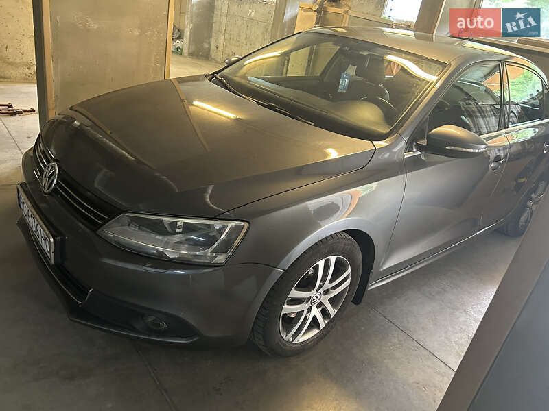 Седан Volkswagen Jetta 2012 в Львове