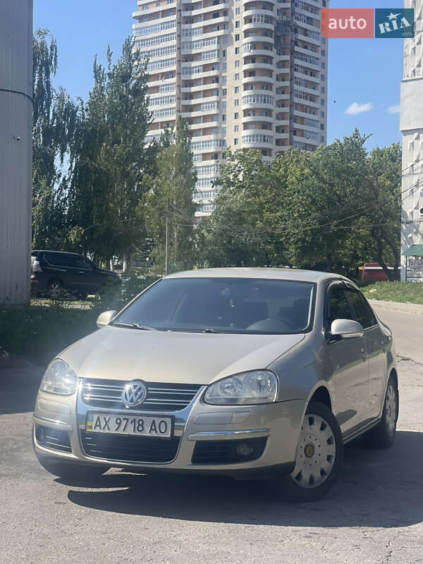 Седан Volkswagen Jetta 2006 в Харькове
