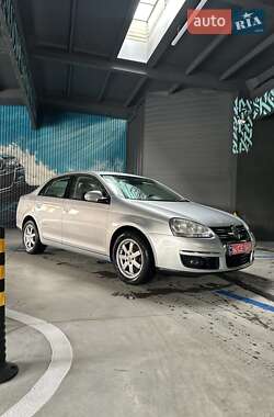 Седан Volkswagen Jetta 2008 в Самборі