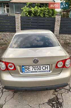 Седан Volkswagen Jetta 2006 в Новом Буге