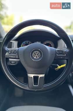 Седан Volkswagen Jetta 2013 в 