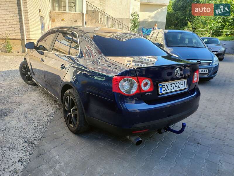 Седан Volkswagen Jetta 2006 в Хмельницькому
