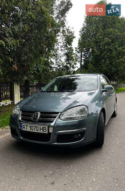 Седан Volkswagen Jetta 2006 в Новояворовске