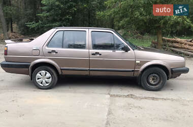 Седан Volkswagen Jetta 1986 в Богодухіву