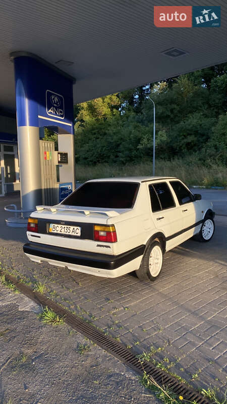 Седан Volkswagen Jetta 1985 в Городку