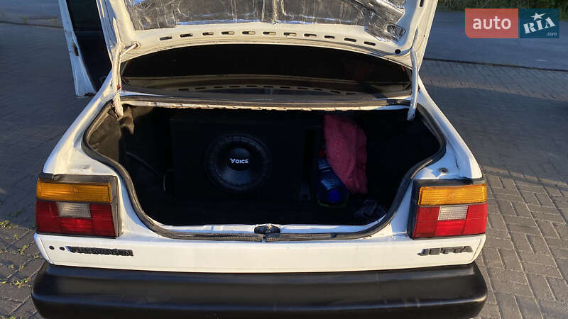 Седан Volkswagen Jetta 1985 в Городку