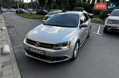 Седан Volkswagen Jetta 2010 в Киеве