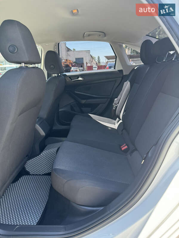 Седан Volkswagen Jetta 2019 в Киеве