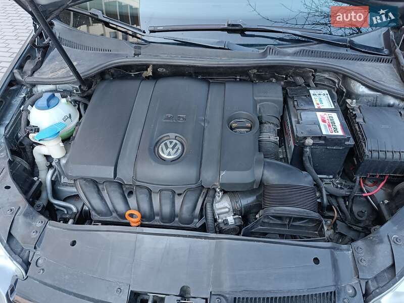 Универсал Volkswagen Jetta 2012 в Львове