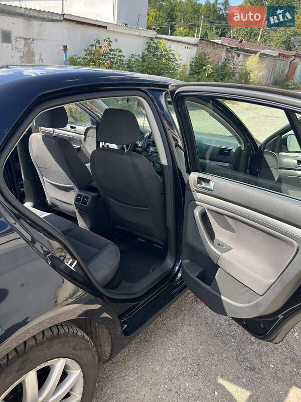 Седан Volkswagen Jetta 2008 в Тернополі