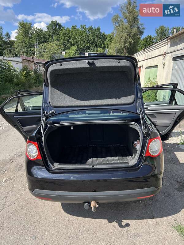 Седан Volkswagen Jetta 2008 в Тернополі