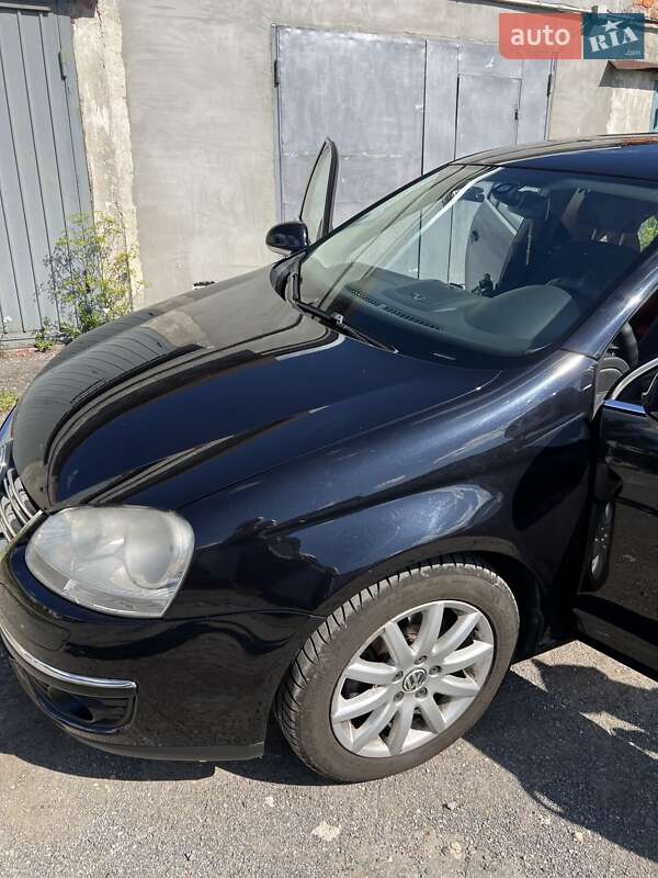 Седан Volkswagen Jetta 2008 в Тернополі
