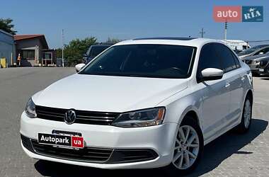 Седан Volkswagen Jetta 2010 в Львові