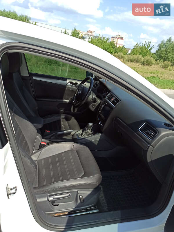 Седан Volkswagen Jetta 2014 в Василькові