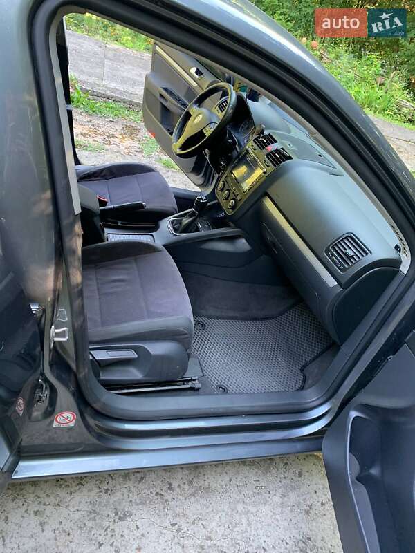 Седан Volkswagen Jetta 2006 в Дунаевцах