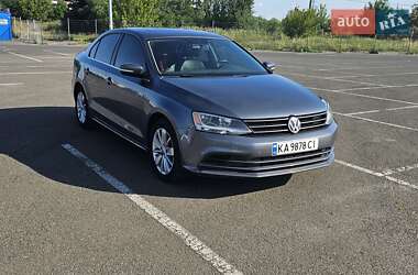 Седан Volkswagen Jetta 2015 в Киеве