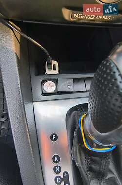 Седан Volkswagen Jetta 2012 в 