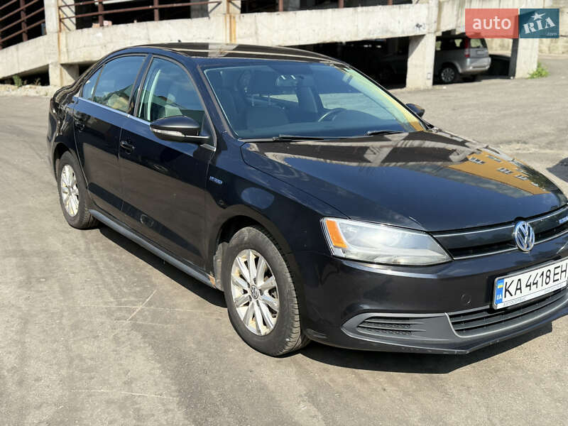 Седан Volkswagen Jetta 2013 в Києві
