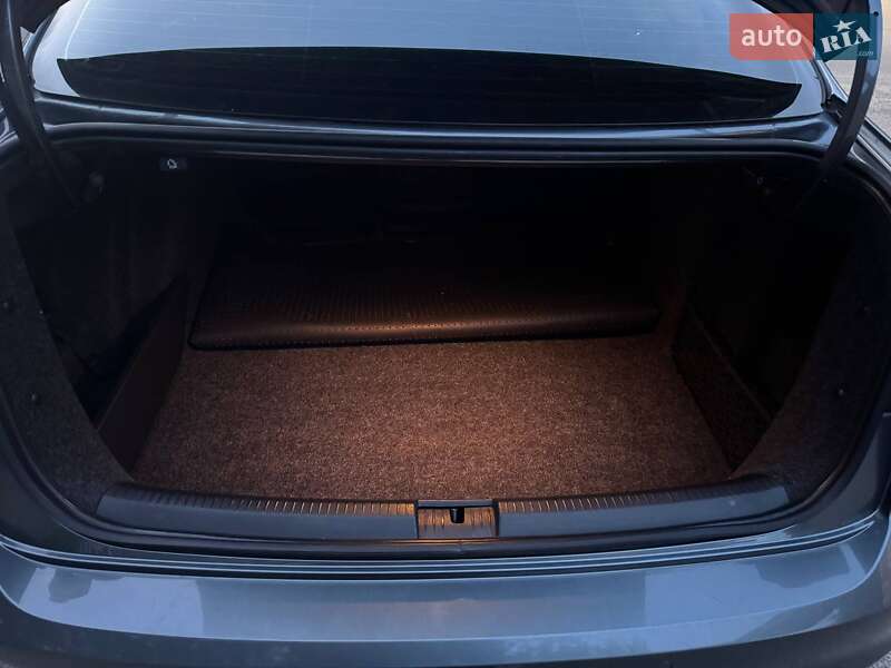 Седан Volkswagen Jetta 2016 в Ужгороде фото 13 Седан Volkswagen Jetta 2016 в Ужгороде