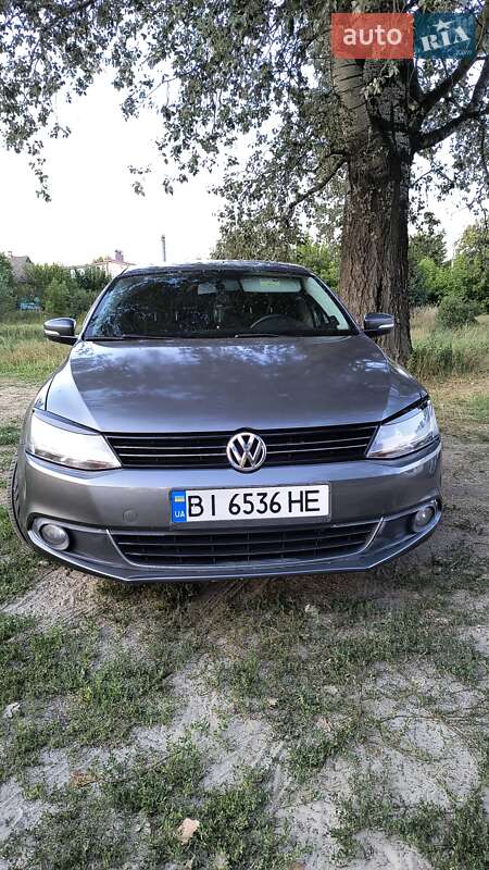 Седан Volkswagen Jetta 2012 в Полтаві