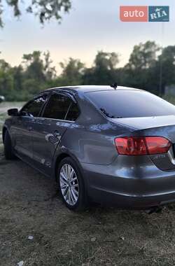 Седан Volkswagen Jetta 2012 в Полтаві