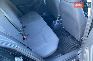 Седан Volkswagen Jetta 2011 в 