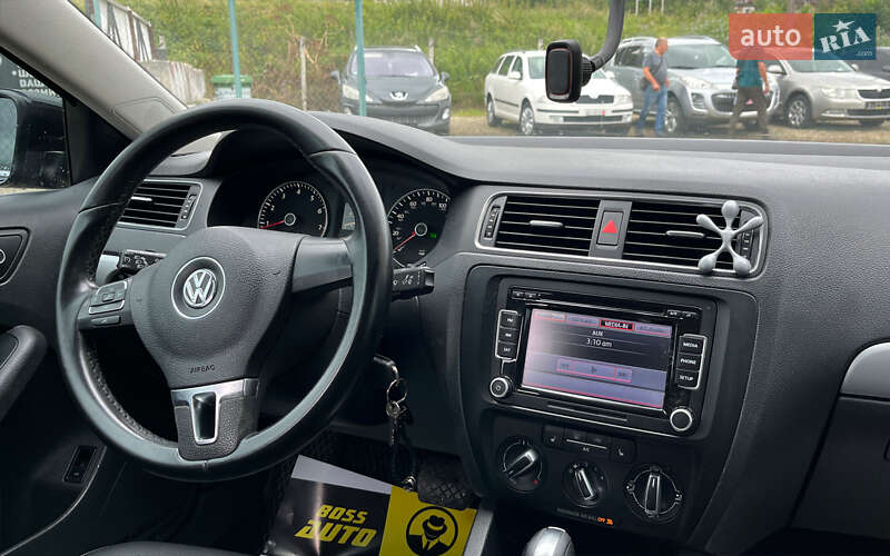 Седан Volkswagen Jetta 2012 в Стрые