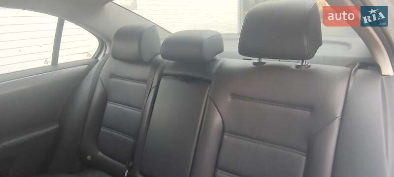 Седан Volkswagen Jetta 2012 в Коломиї